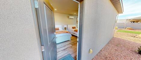 Fer et planche Ă repasser, Wi-Fi, draps fournis