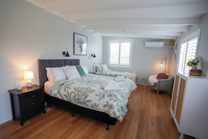 Comfort House, Lake View | Iron/ironing board, free WiFi