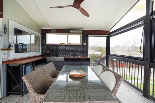 Kiwi Retreat By Aotearoa Escapes