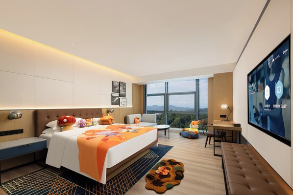 Perhehuone, 1 suuri parisänky | Ilmaiset minibaarituotteet, tallelokero huoneessa, työpöytä