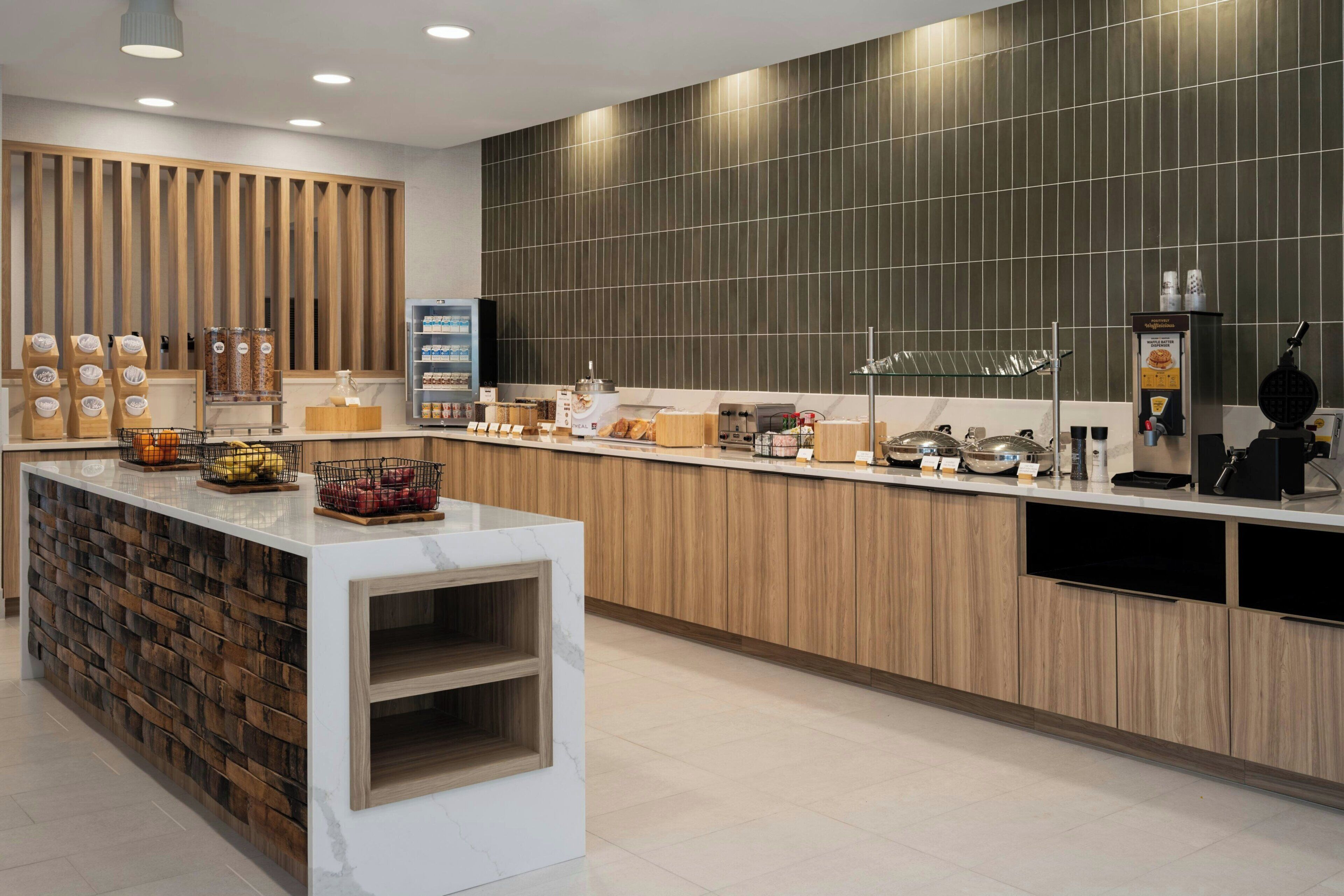 Free daily buffet breakfast