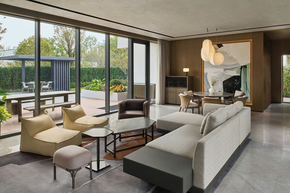 LCD TV - Suzhou Marriott Hotel Yangcheng Lake (Suzhou)