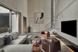 LCD TV