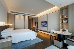 Down duvets, minibar, in-room safe, desk - Xi'An Marriott Hotel High-Tech Zone (Xi'an)