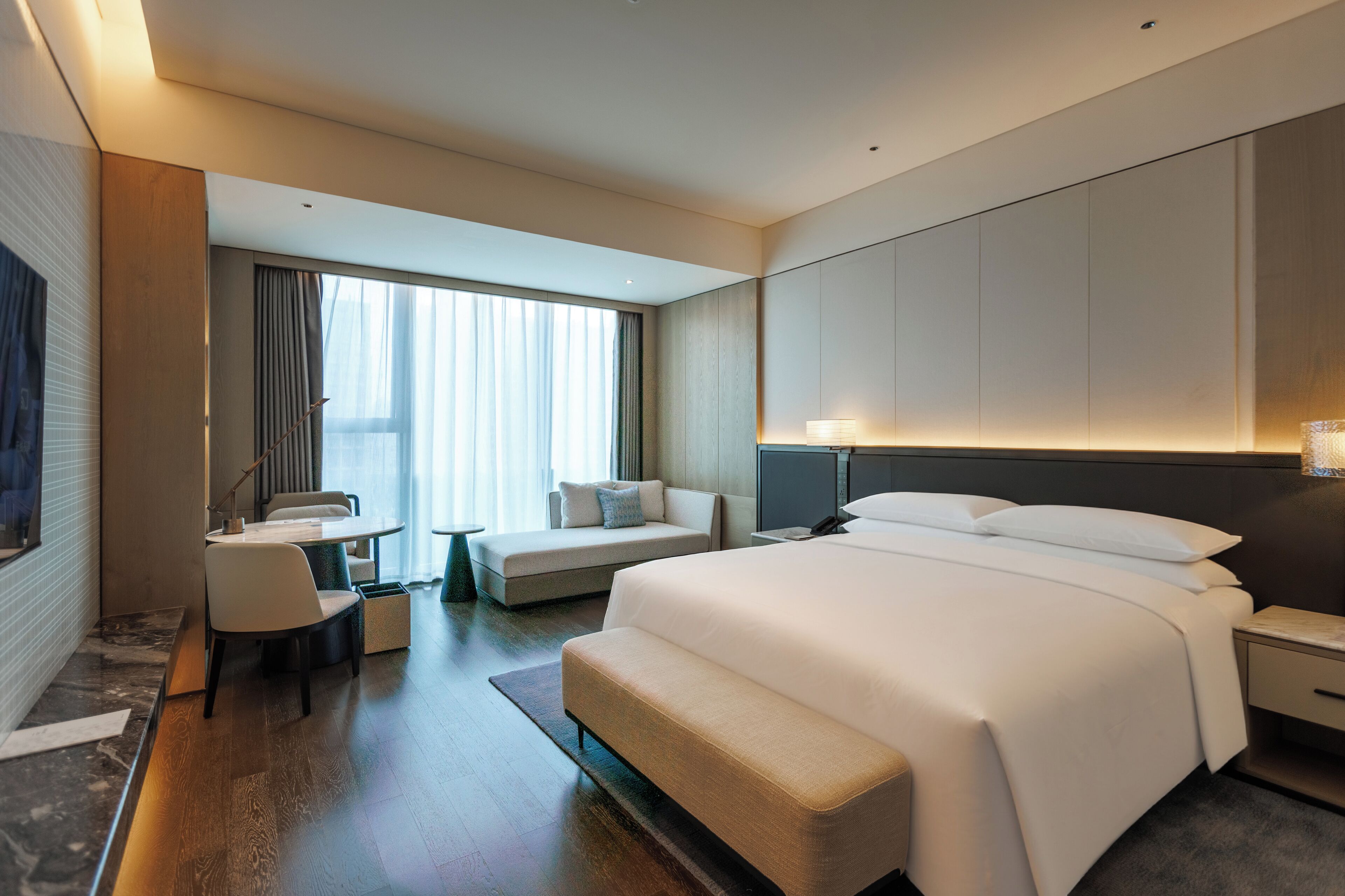 Down comforters, minibar, in-room safe, desk