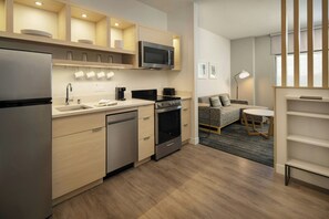 Suite, 1 Bedroom | Private kitchen