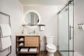 Bathroom - Towneplace Suites By Marriott Tecumseh Windsor (Tecumseh)