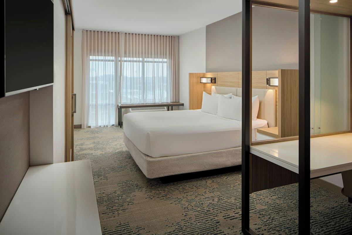 Suite, Multiple Beds, City View | WiFi (free)
