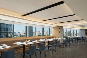 Asian cuisine - Fairfield By Marriott Chengdu Tianfu Square (Chengdu)