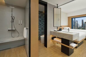 Superior-Zimmer, 2 Doppelbetten, Stadtblick | Schallisolierte Zimmer, kostenloses WLAN
