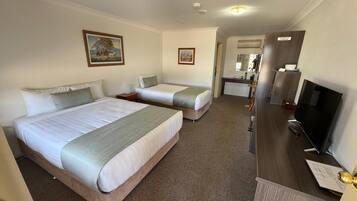 Desk, laptop workspace, iron/ironing board, free WiFi