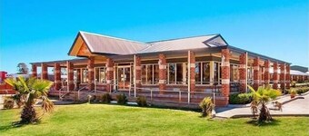 Marulan Motor Inn