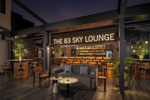 2 bars/lounges, pub, rooftop bar