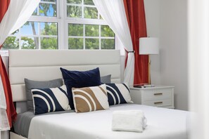 4 chambres, fer et planche à repasser, Wi-Fi, literie fournie