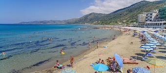 Awesome apartment in Pollica with house sea view