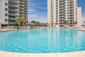 Imagen sin descripción, 3 de 20, botón