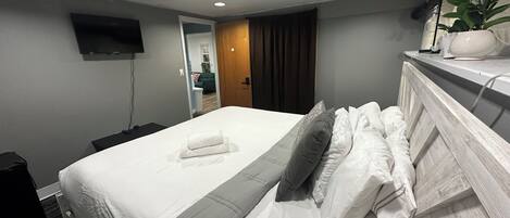 4 bedrooms, WiFi, bed sheets