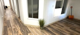 4-bedroom apartment in delightful Bridgeport with AC