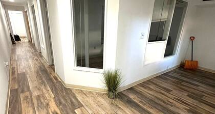 4-bedroom apartment in delightful Bridgeport with AC