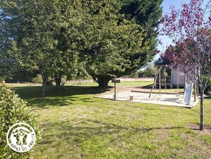 Children’s area - Gîtes de France® - Le Tillou (ROUFFILHAC)