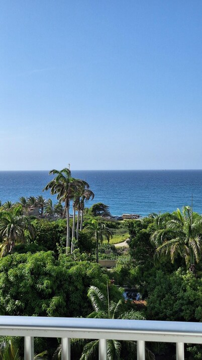 Apartamento de Ensueño en Belair Frente al Mar