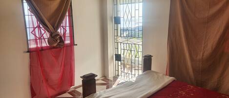 1 camera, Wi-Fi, lenzuola