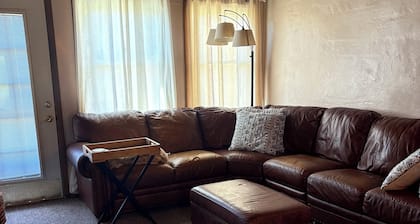 Cozy Slope Side Retreat: Ski/Sun/College Trips/Girls Trip/Upstate Getaway