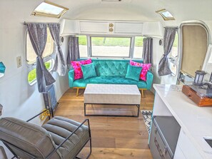 Living area - Vinyl Vineyards (Paso Robles)