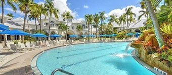 Beautiful First-floor, End Unit, Coach Home in Fiddler's Creek, Naples, FL