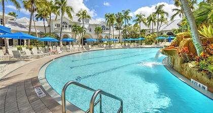 Beautiful First-floor, End Unit, Coach Home in Fiddler's Creek, Naples, FL