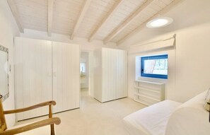 5 habitaciones, tabla de planchar con plancha y wifi gratis