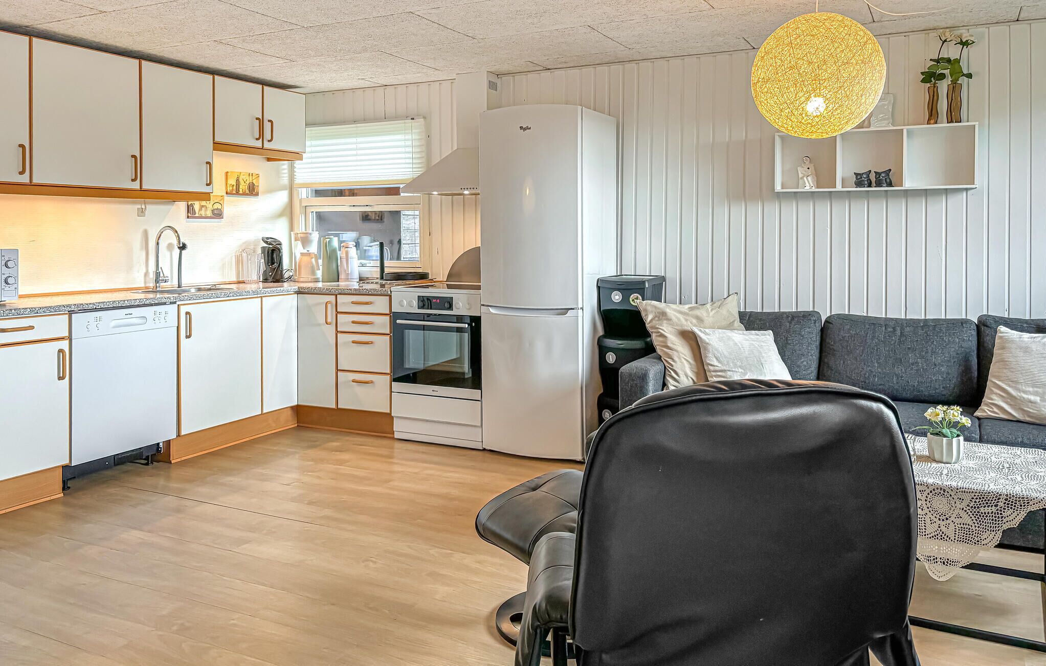 Fridge, stovetop, dishwasher, coffee/tea maker