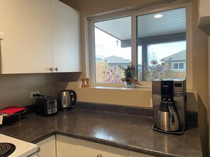 Interior - Affordable & Cozy Stay (Prince George)