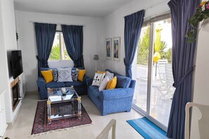 TV - Charming retreat in Estepona Golf (Estepona)