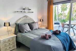 Iron/ironing board, travel cot, free WiFi, bed sheets