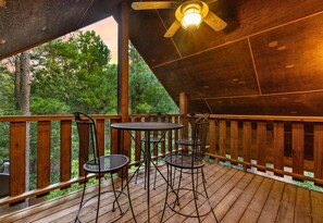Outdoor dining - Trails | Fire Pit | 4 Stocked Ponds | Hot Tub (Broken Bow)