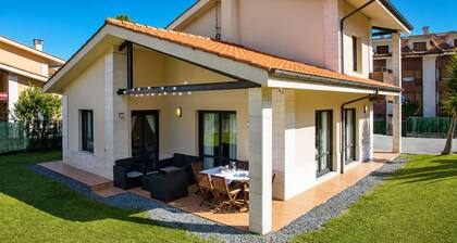 Villa Playa de Barro with garden - Llanes