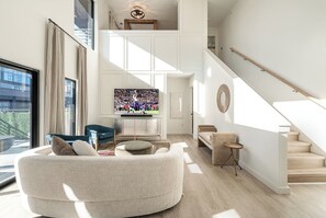 智能電視、乒乓球設施