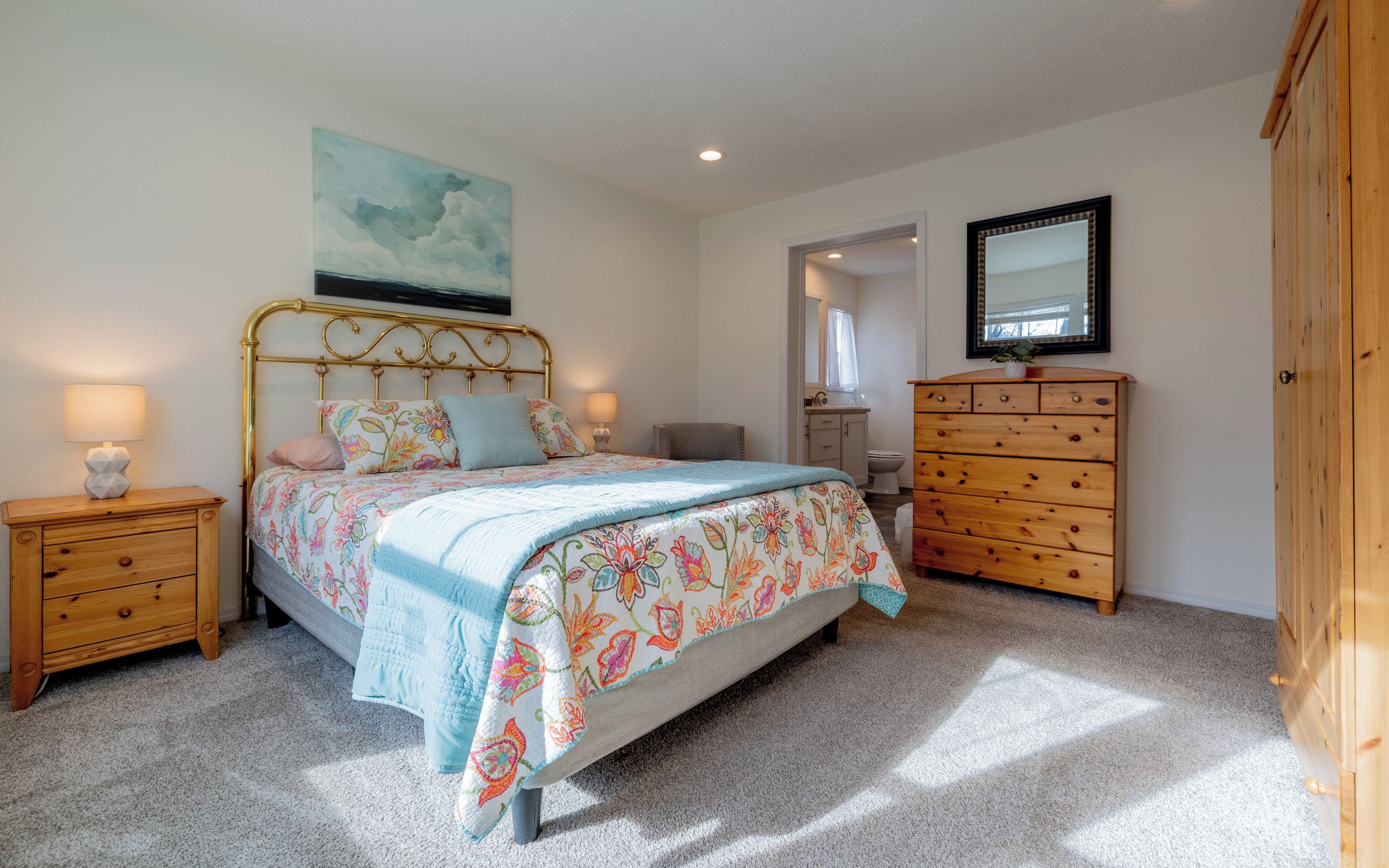 4 habitaciones, tabla de planchar con plancha, cuna de viaje y wifi 