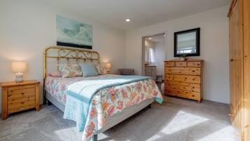 4 habitaciones, tabla de planchar con plancha, cuna de viaje y wifi