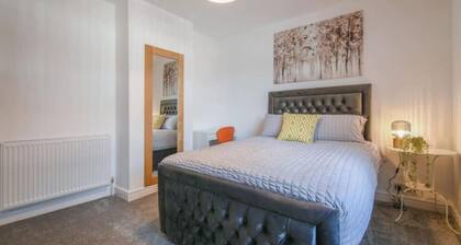 Heart Of Blackburn: Modern Home