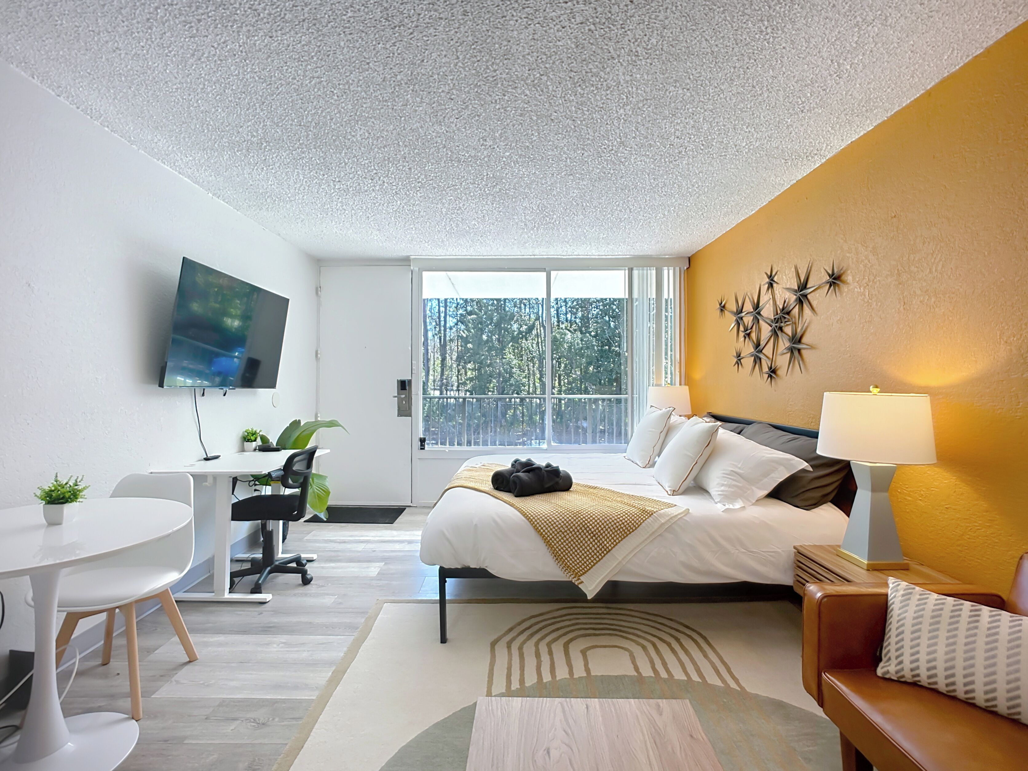 1 camera, accesso a Internet, lenzuola