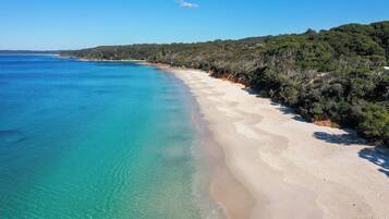 بالقرب من الشاطئ، مناشف للشاطئ