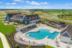 Pool - Azure Elephant Haven: 2 King Suites in Bayberry (Middletown)