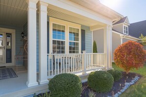 Exterior detail - Azure Elephant Haven 2 King Suites Bayberry South (Middletown)