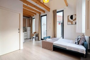 1 chambre, fer et planche à repasser, lit parapluie, Wi-Fi gratuit