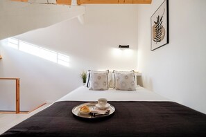 Fer et planche à repasser, Wi-Fi gratuit, draps fournis