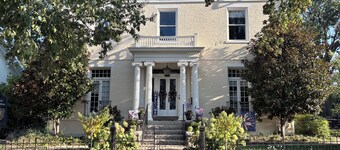 Enjoyable bed & breakfast within a historic home in downtown Lebanon