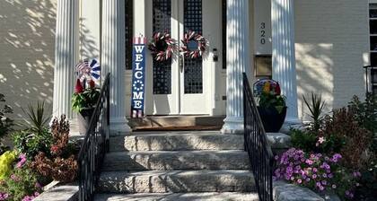 Enjoyable bed & breakfast within a historic home in downtown Lebanon