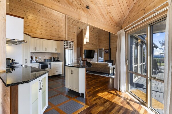 Fridge, microwave, oven, stovetop - Still Water Retreat - idyllic and tranquil location on lake edge (Waitahanui)